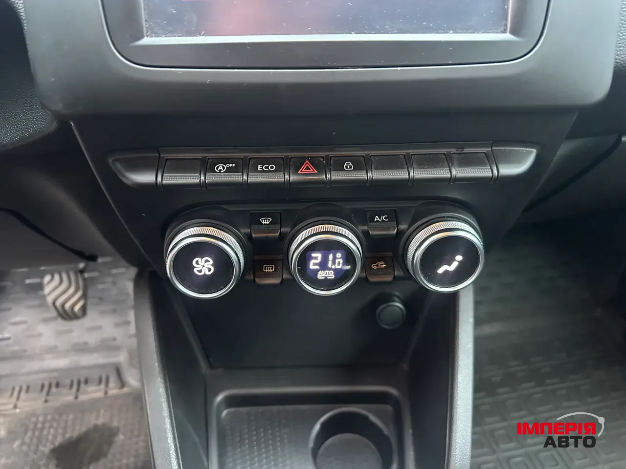 Renault Duster - фото 27