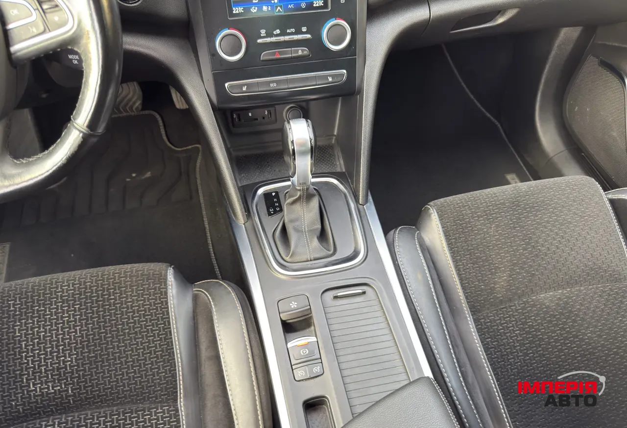 Renault Megane - фото 25