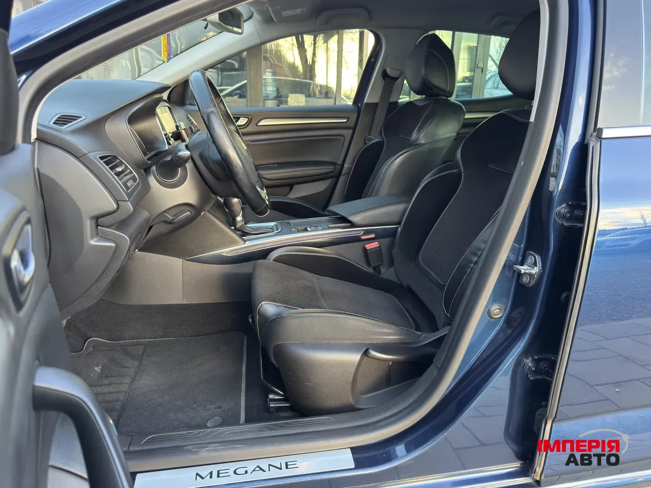 Renault Megane - фото 16