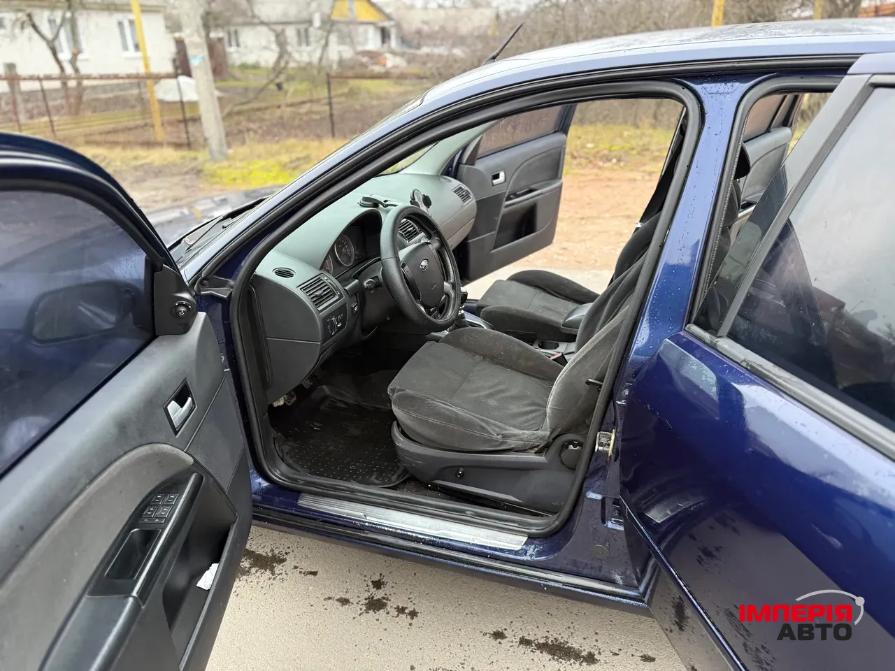 Ford Mondeo - фото 10