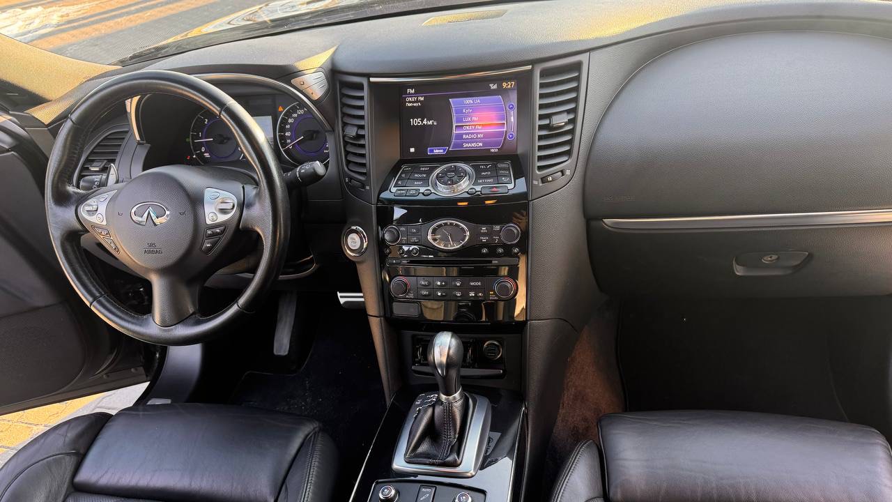 Infiniti QX70 - фото 10