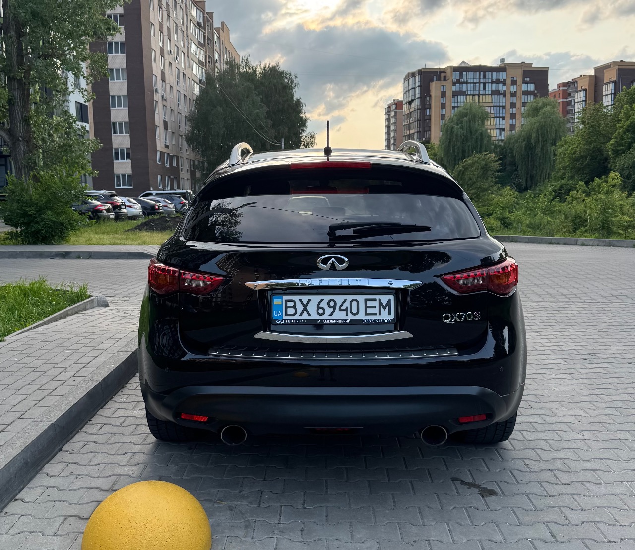 Infiniti QX70 - фото 7