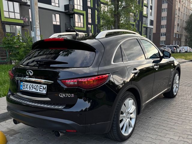 Infiniti QX70 - фото 4