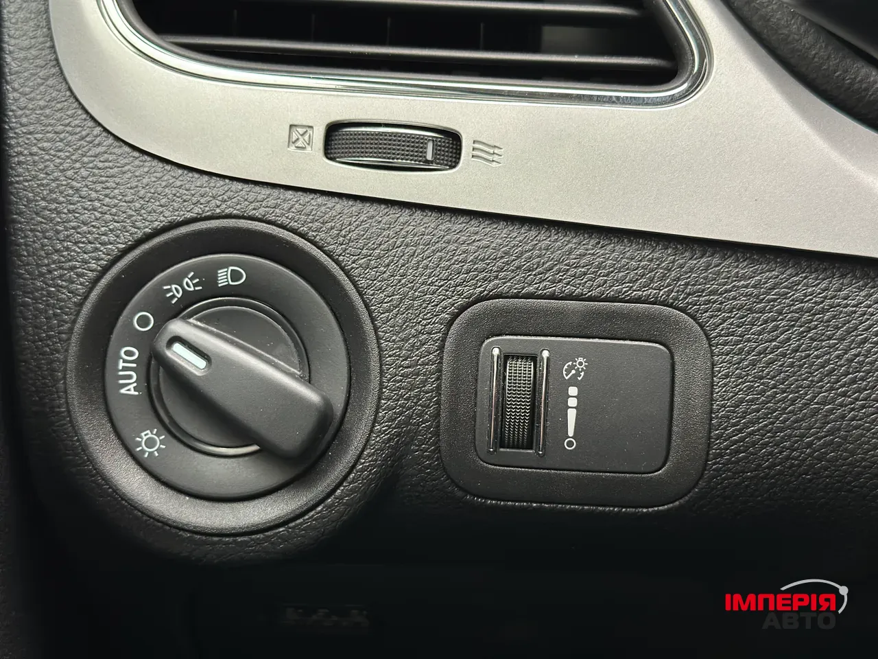 Dodge Journey - фото 17