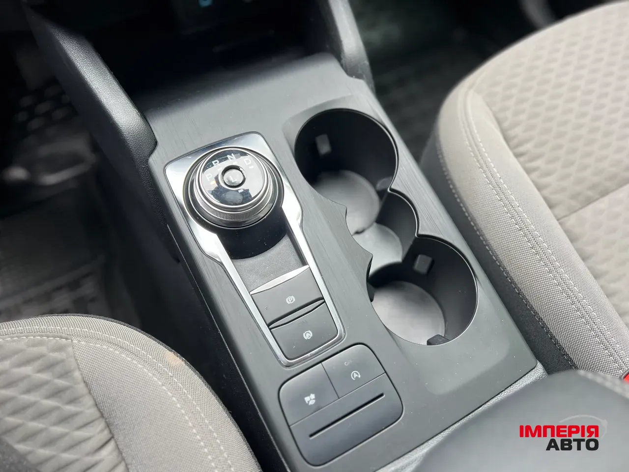 Ford Escape - фото 35