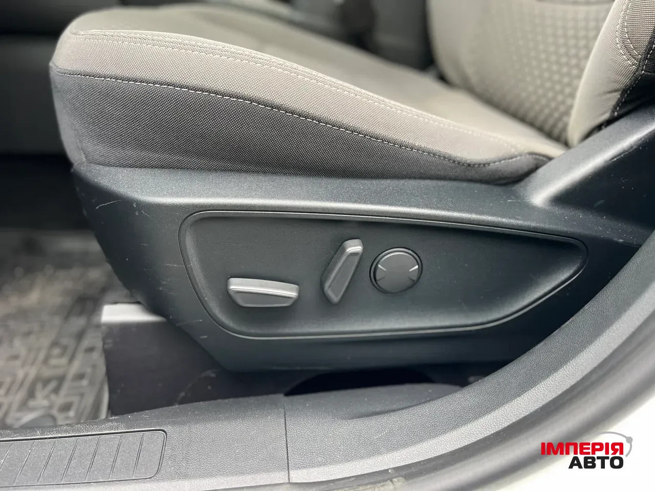 Ford Escape - фото 23