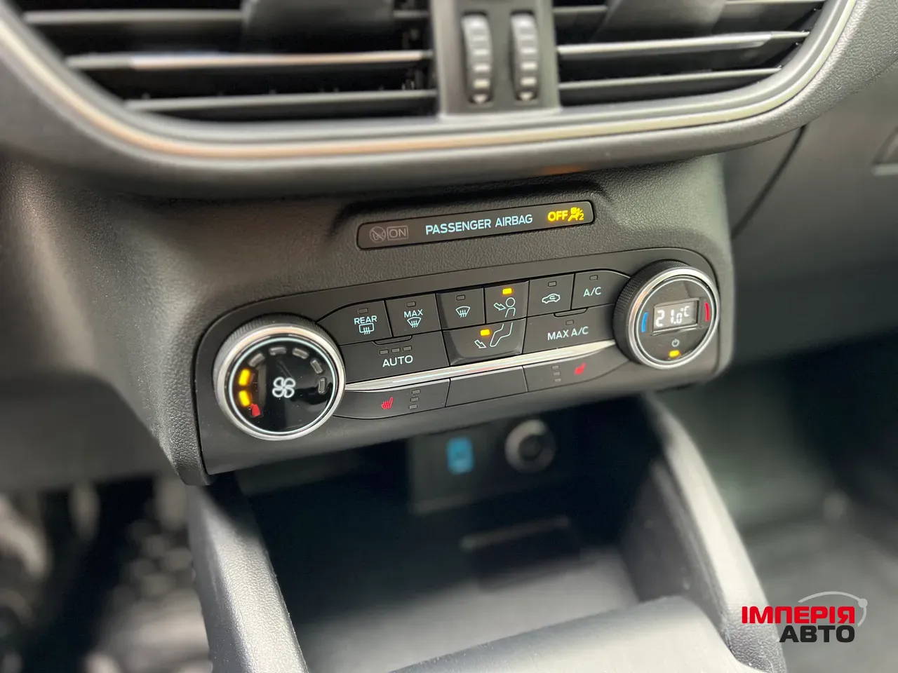 Ford Escape - фото 34