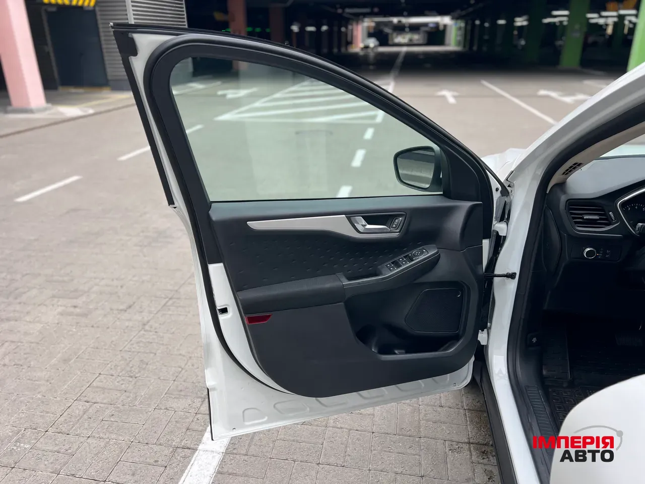 Ford Escape - фото 19