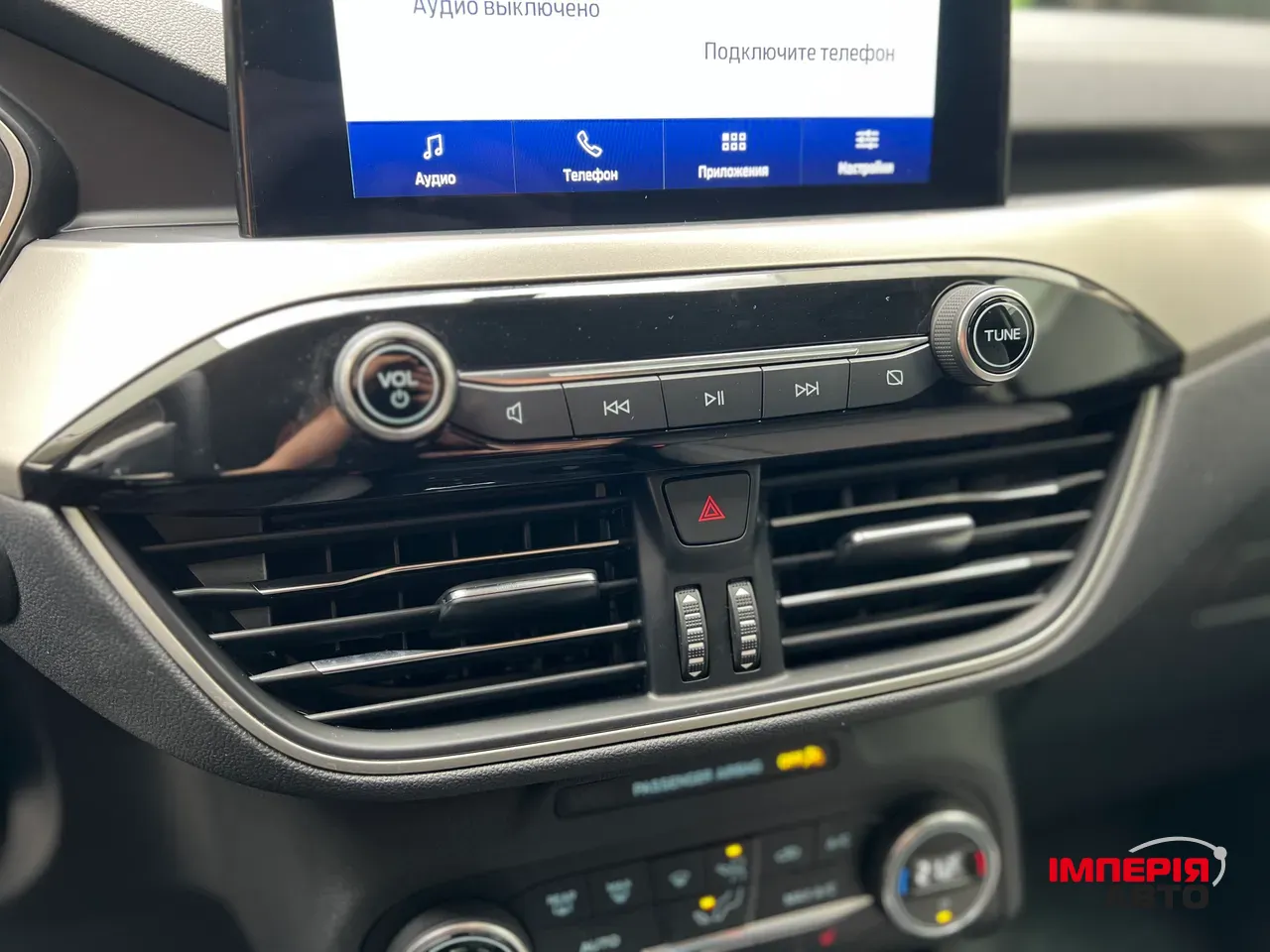 Ford Escape - фото 33