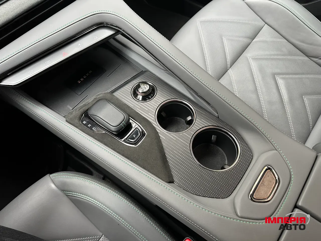 Zeekr 001 - фото 30