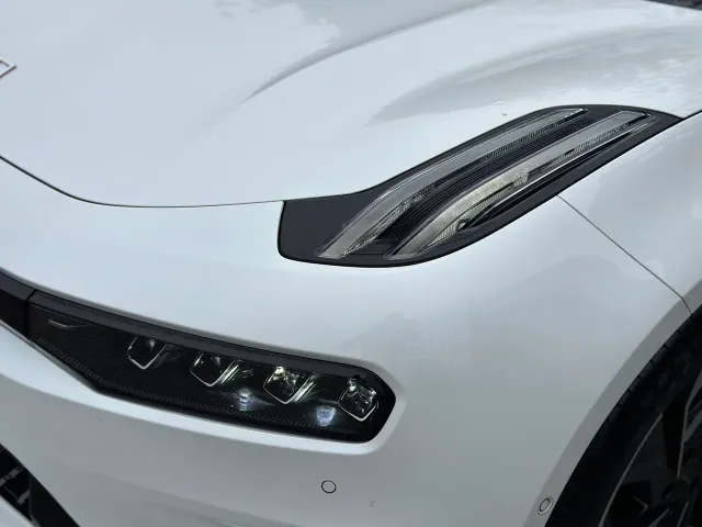 Zeekr 001 - фото 4