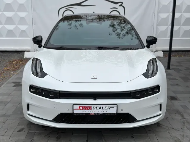 Zeekr 001 - фото 2