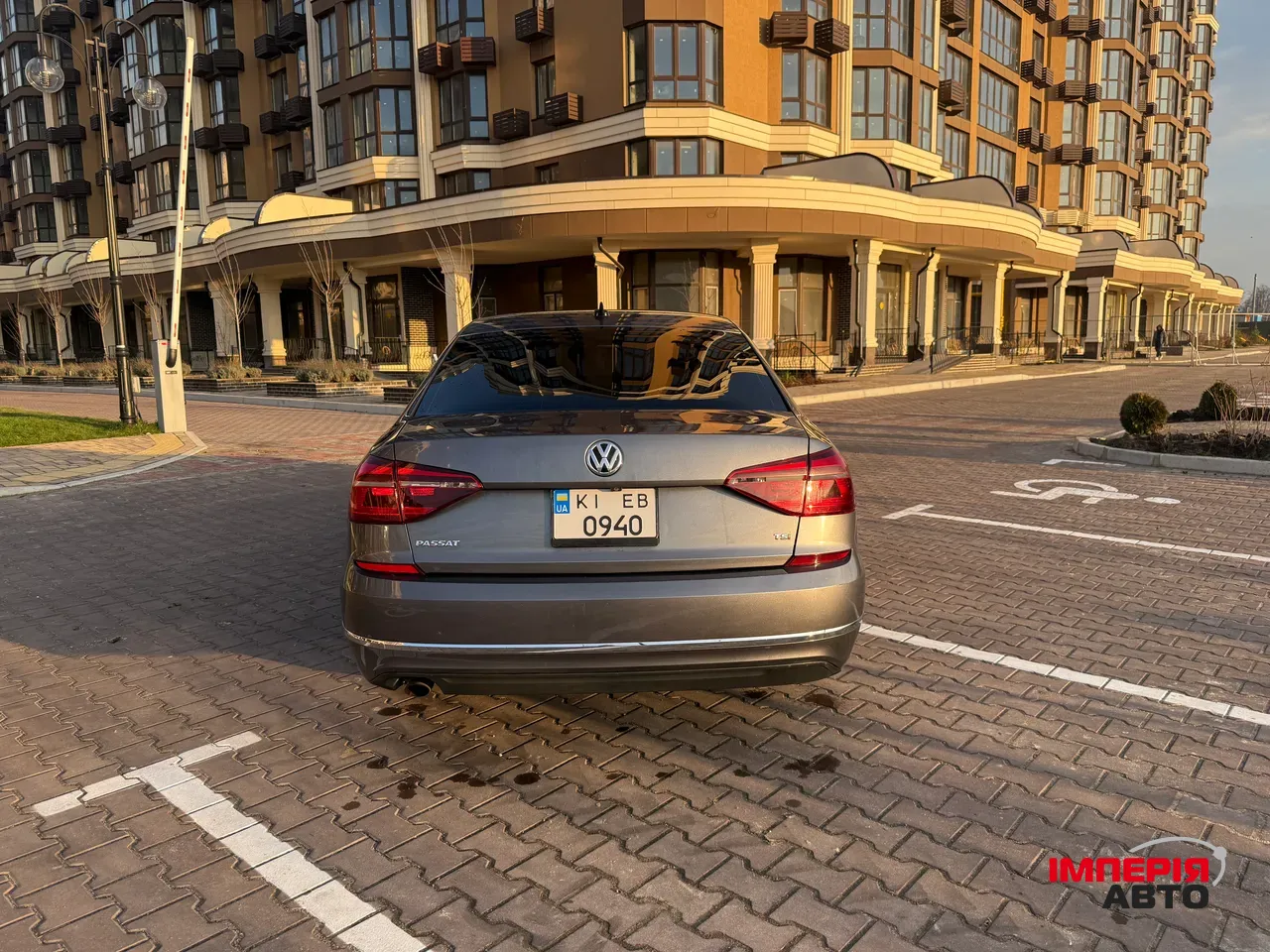 Volkswagen Passat - фото 4