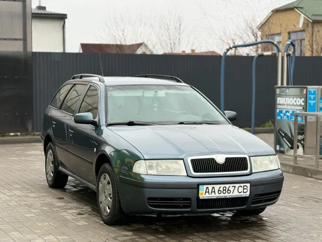 Skoda Octavia - фото 1