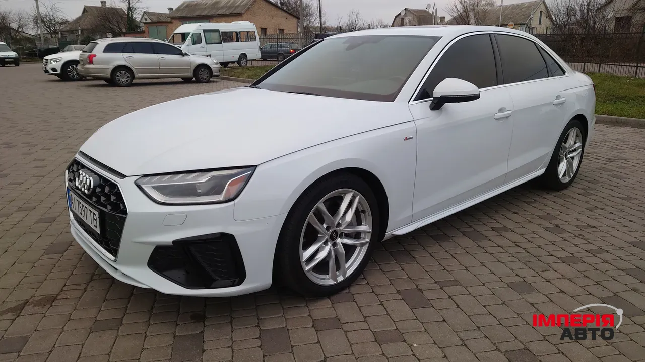 Audi A4 - фото 5