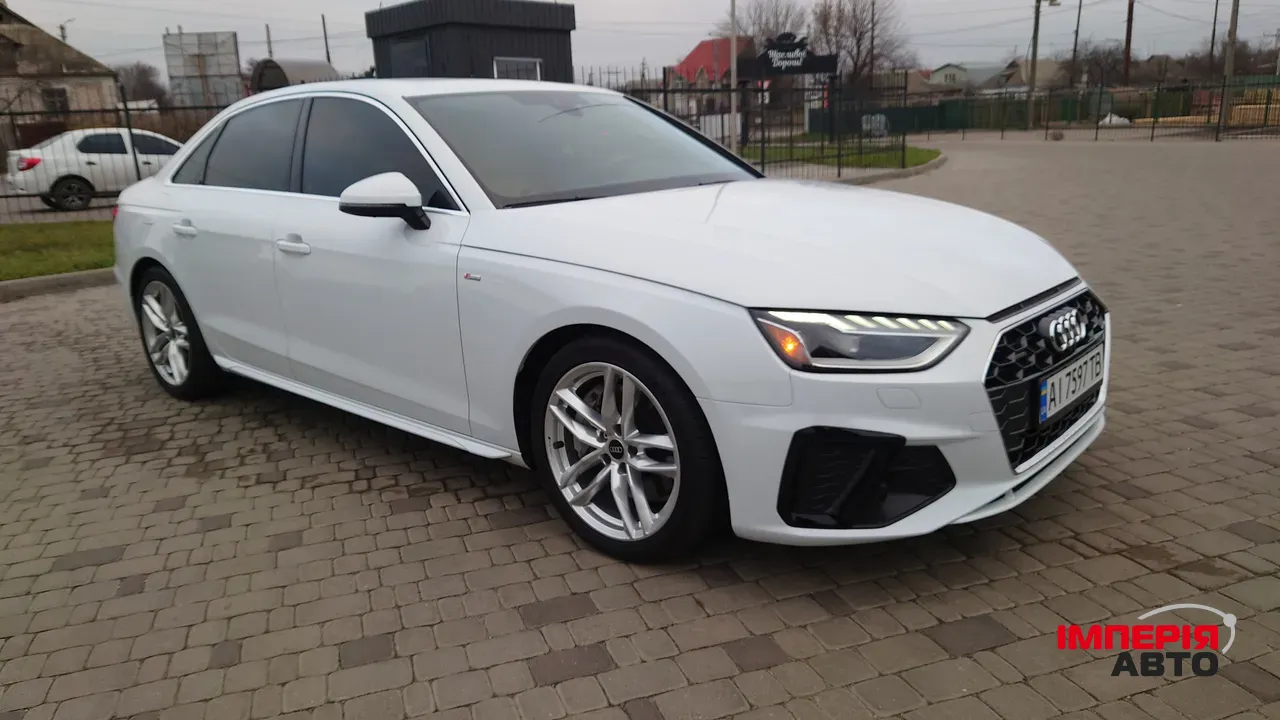 Audi A4 - фото 17