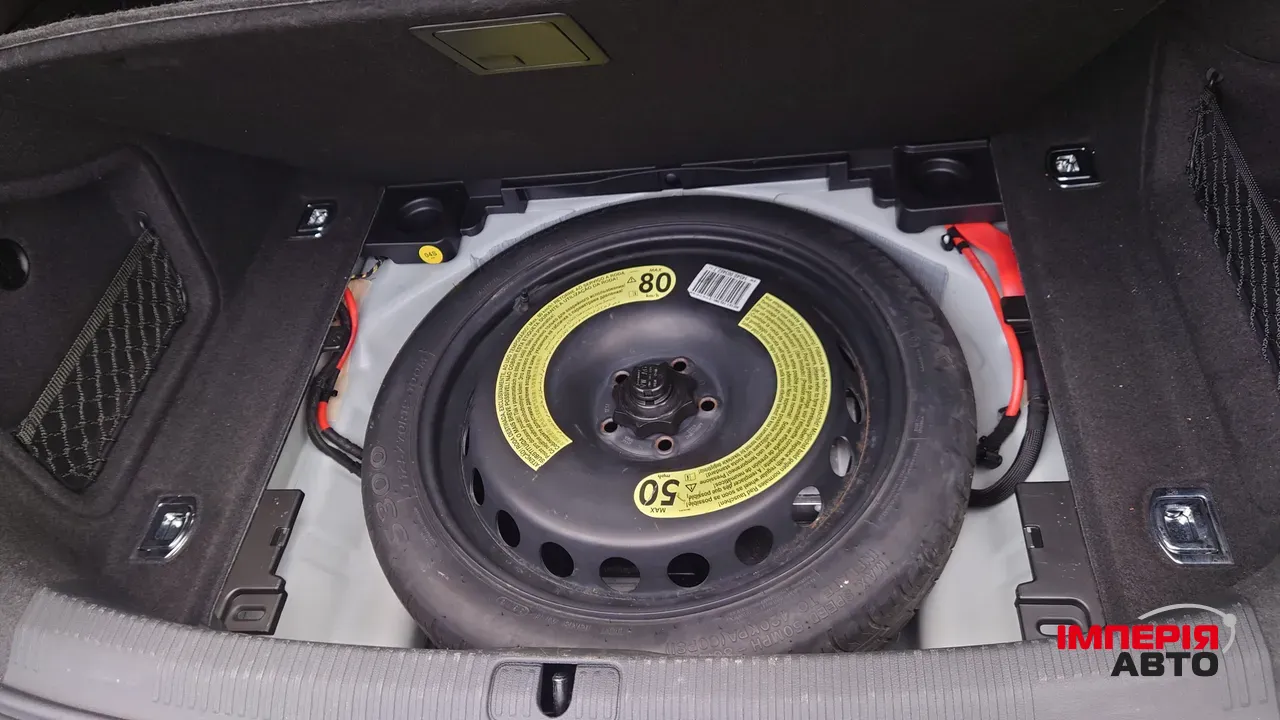 Audi A4 - фото 36