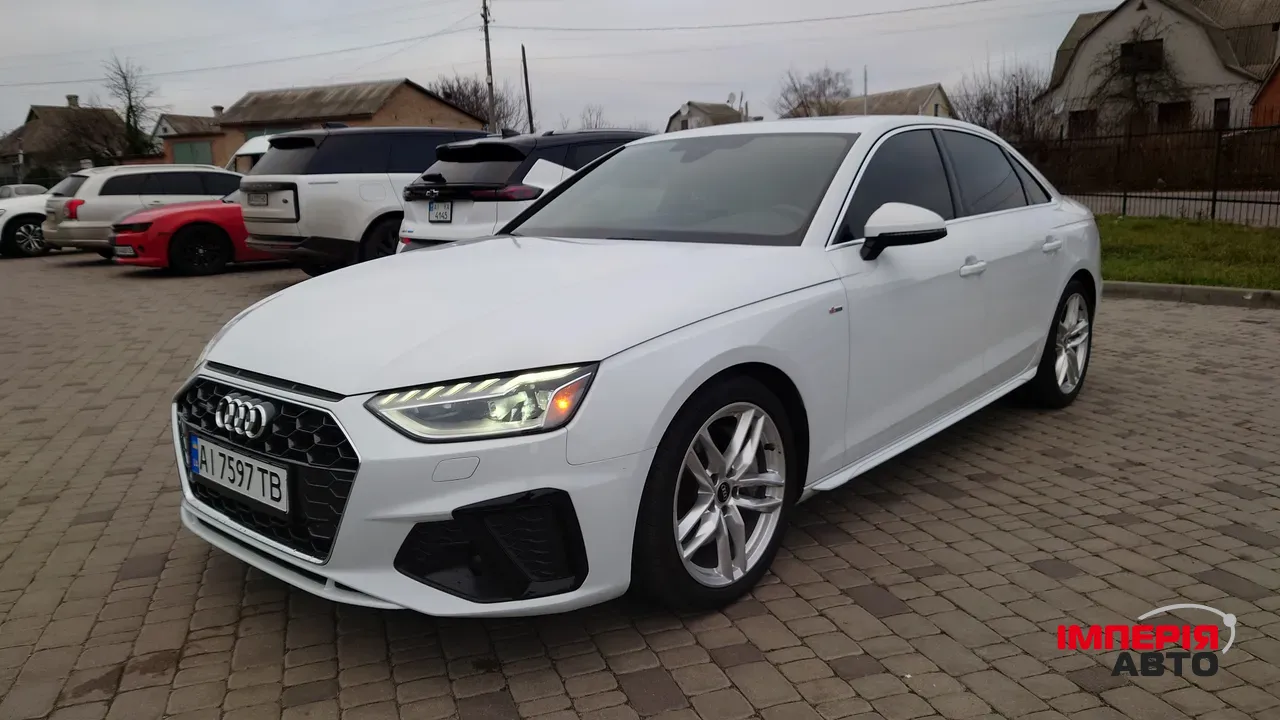Audi A4 - фото 1