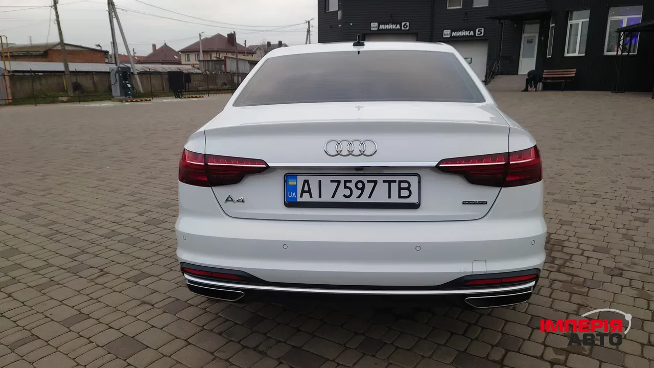 Audi A4 - фото 10