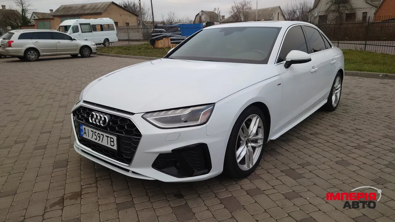 Audi A4 - фото 4