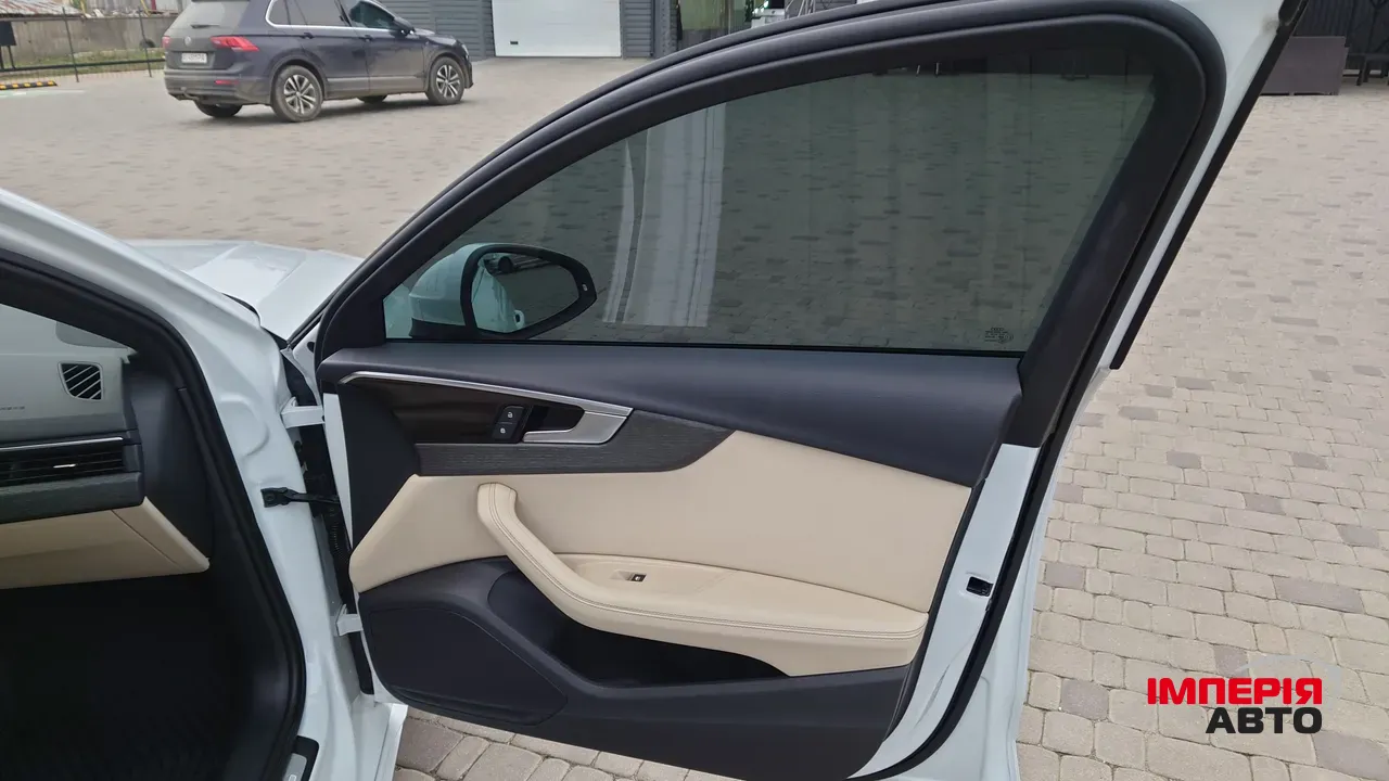 Audi A4 - фото 27