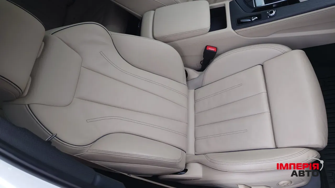 Audi A4 - фото 26