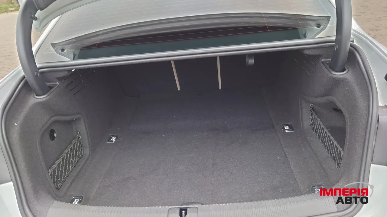 Audi A4 - фото 35