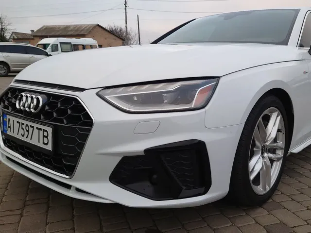 Audi A4 - фото 3