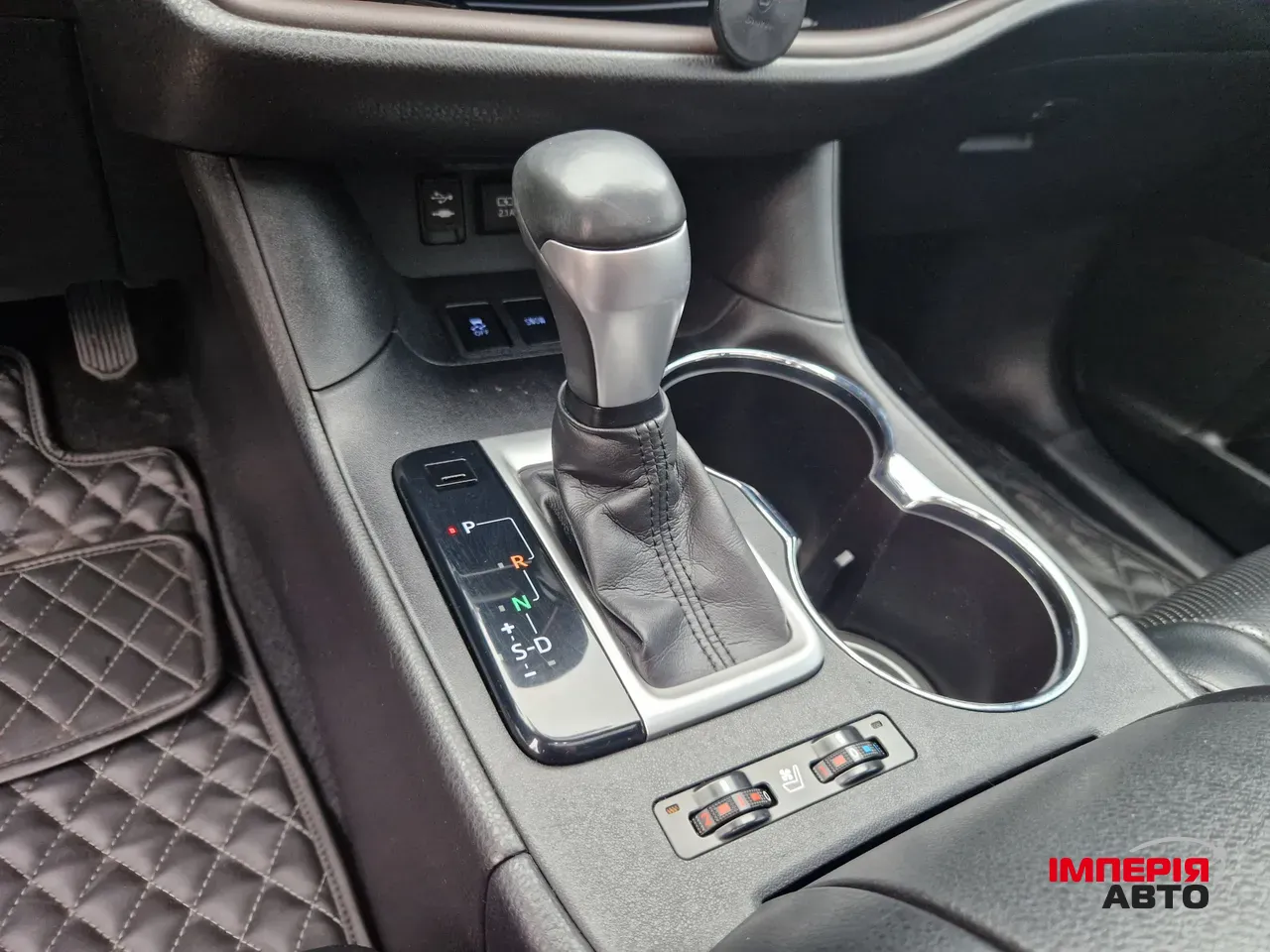 Toyota Highlander - фото 24