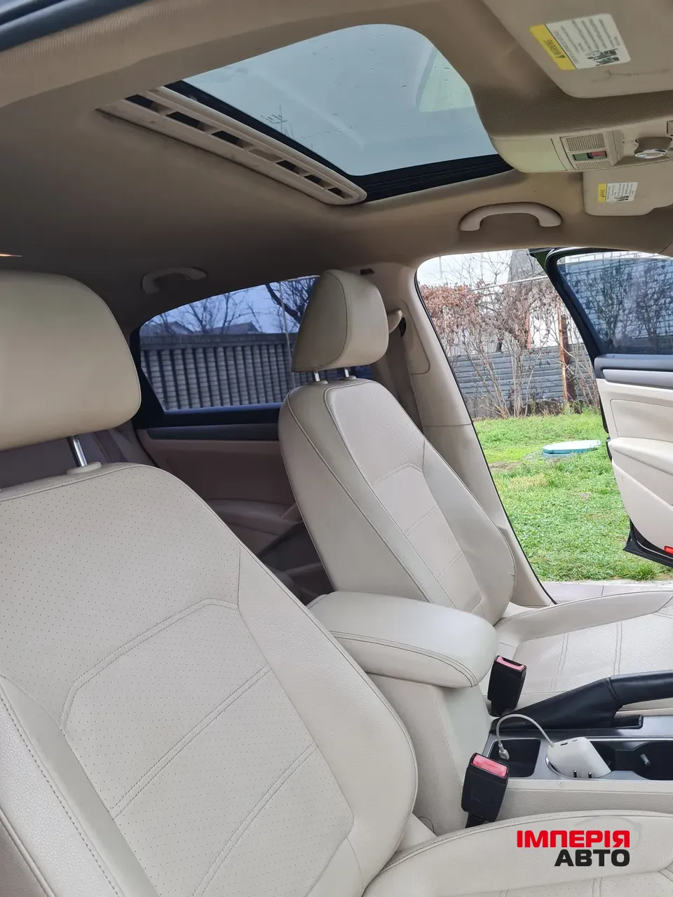 Volkswagen Passat - фото 12