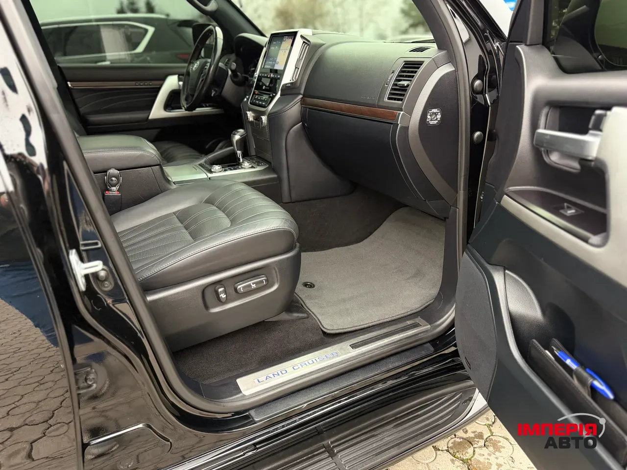 Toyota Land Cruiser - фото 12