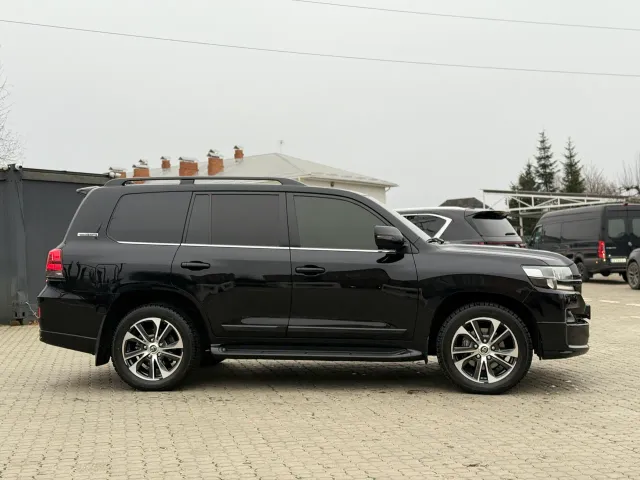Toyota Land Cruiser - фото 3
