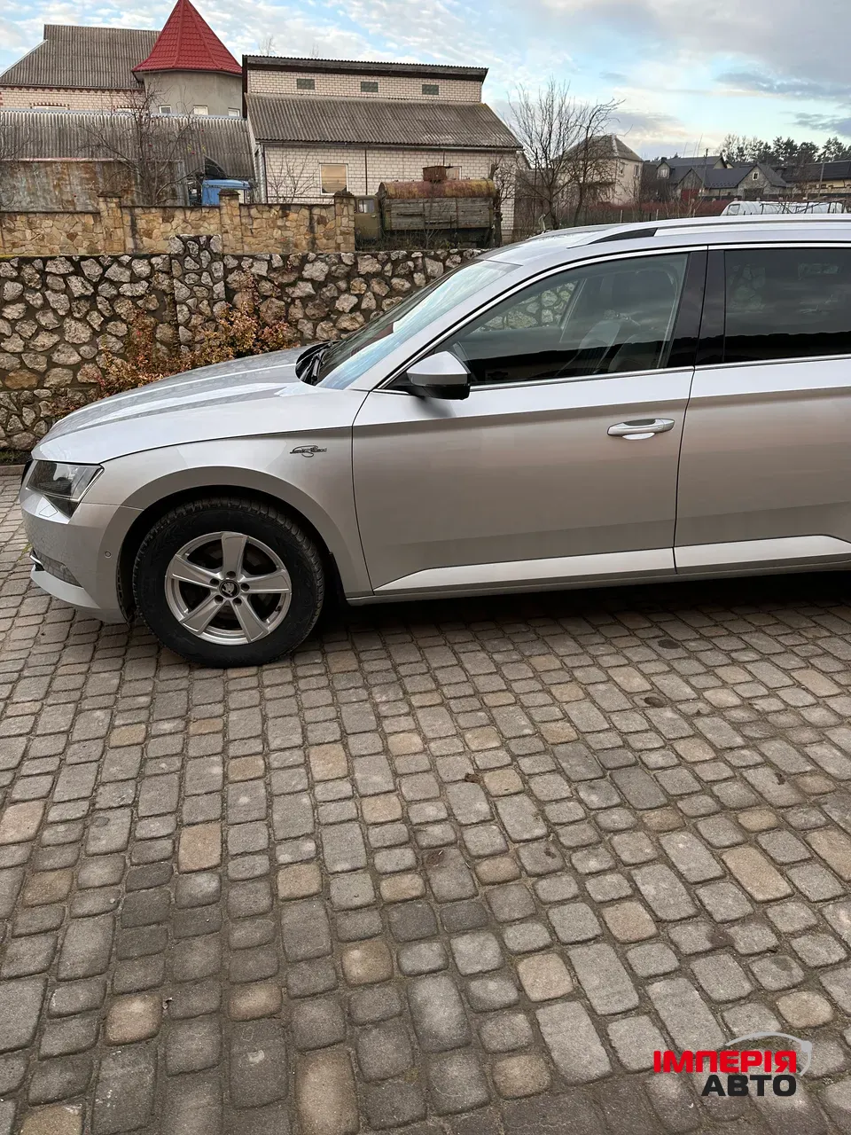 Skoda Superb - фото 12