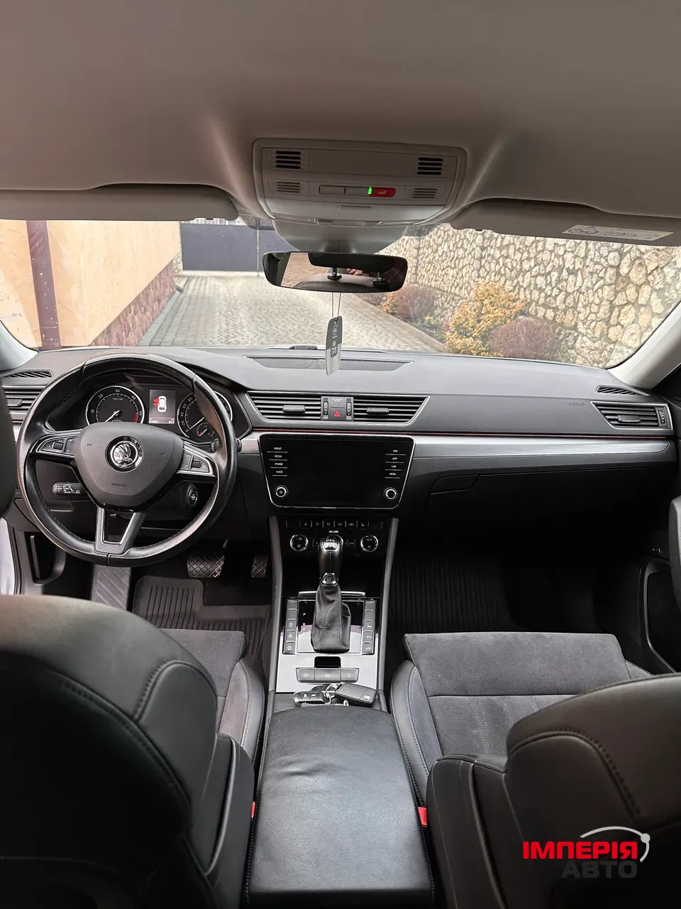 Skoda Superb - фото 31