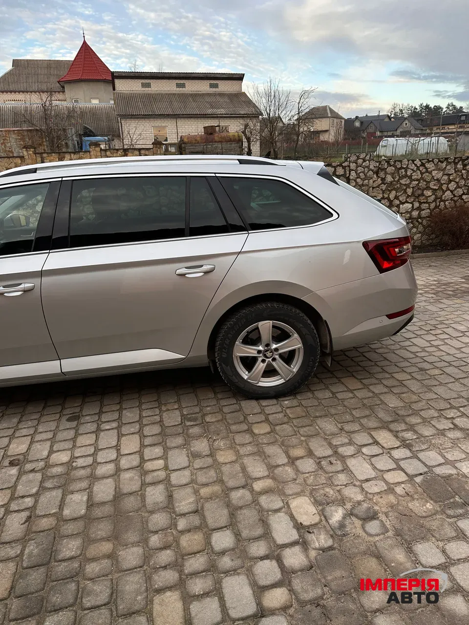 Skoda Superb - фото 13
