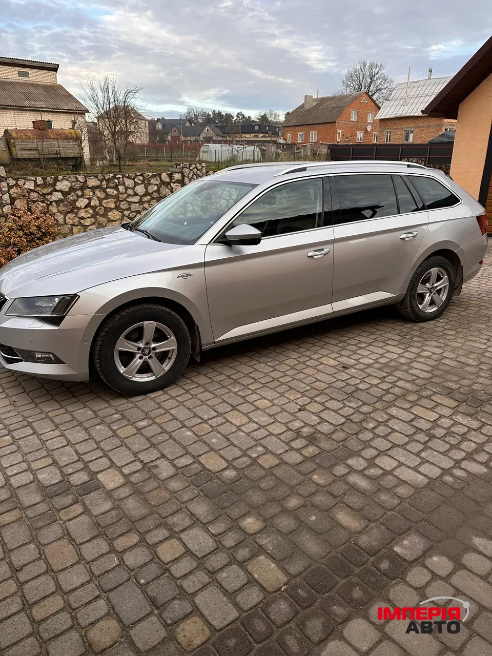 Skoda Superb - фото 11
