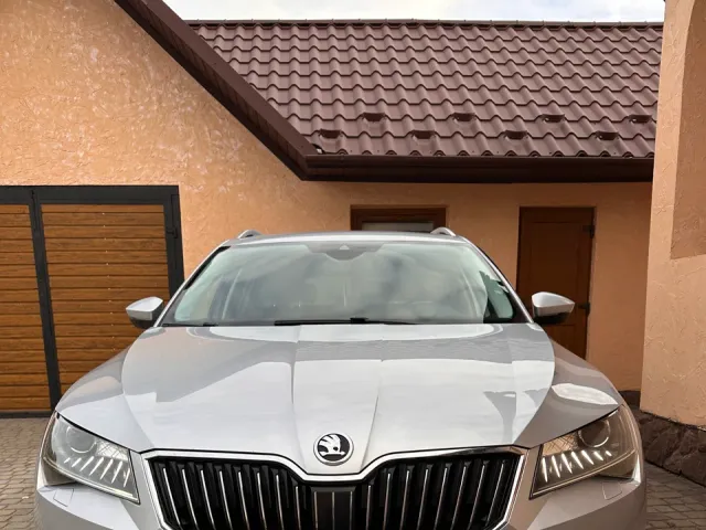 Skoda Superb - фото 4