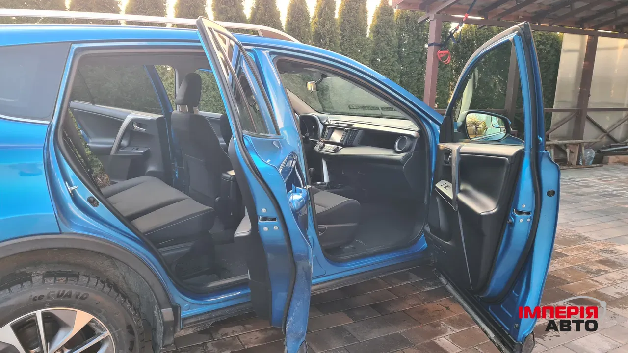 Toyota RAV4 - фото 17