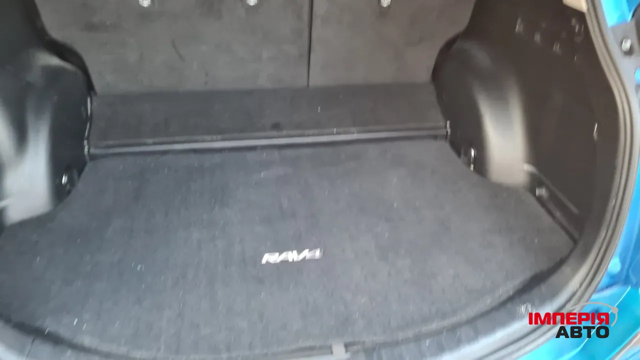 Toyota RAV4 - фото 22