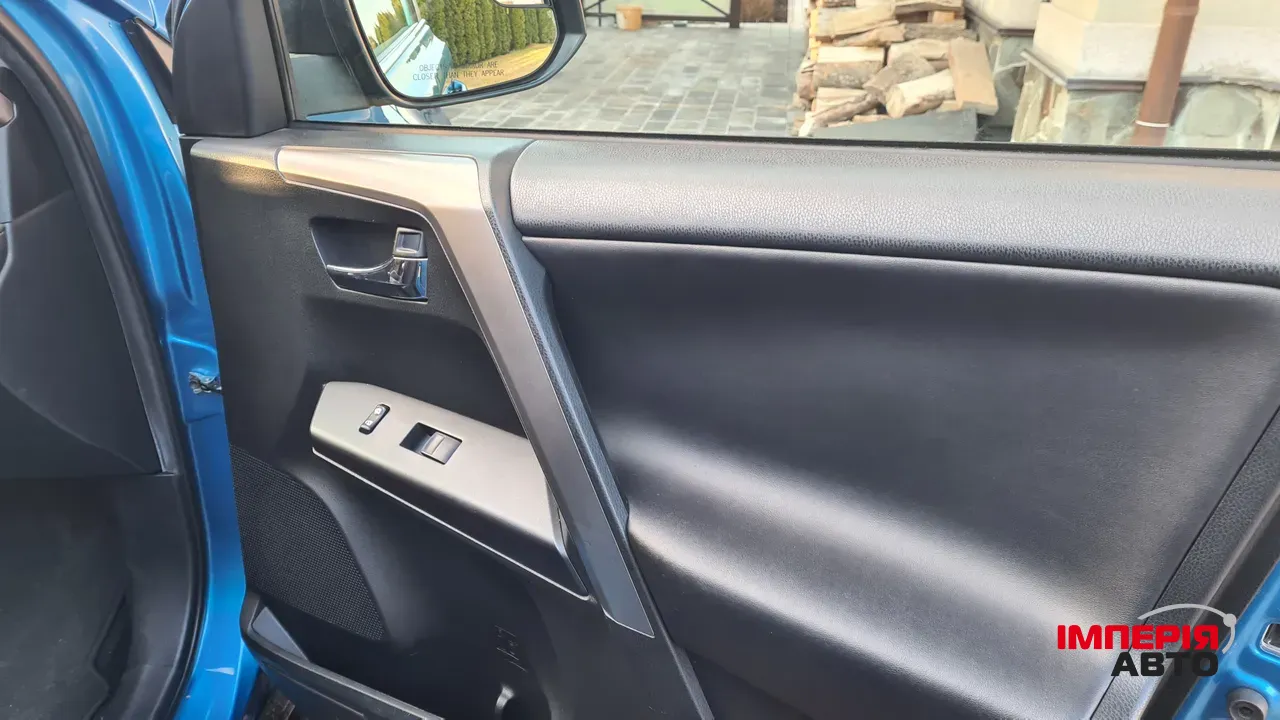 Toyota RAV4 - фото 16