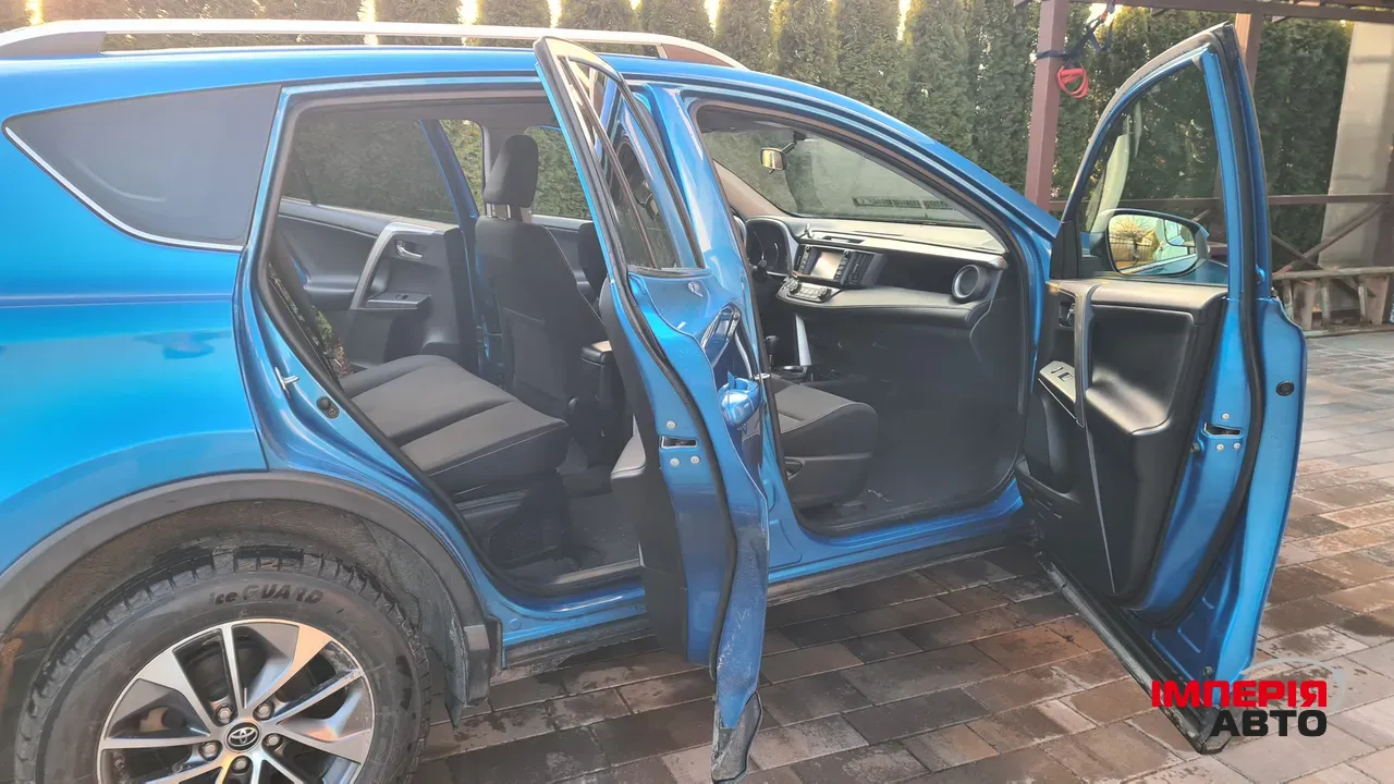 Toyota RAV4 - фото 18