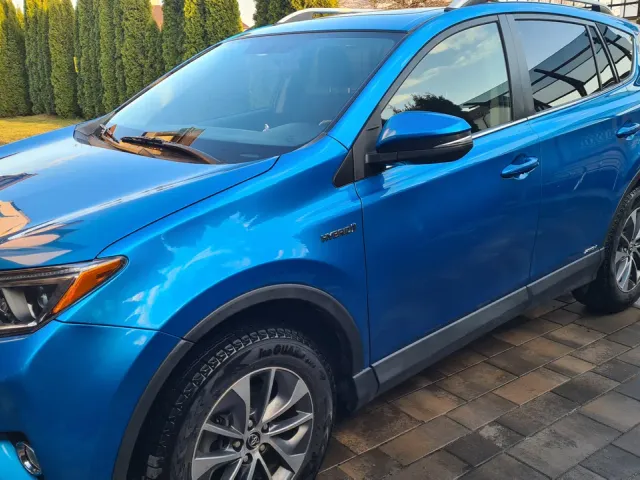 Toyota RAV4 - фото 3