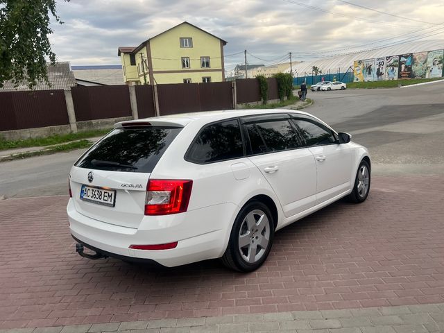 Skoda Octavia - фото 4