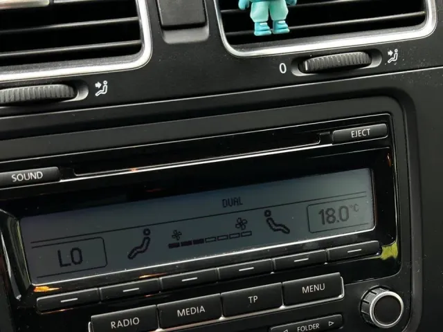 Volkswagen Golf - фото 5