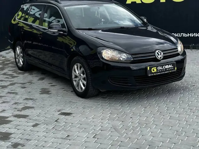 Volkswagen Golf - фото 3
