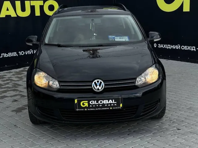 Volkswagen Golf - фото 1