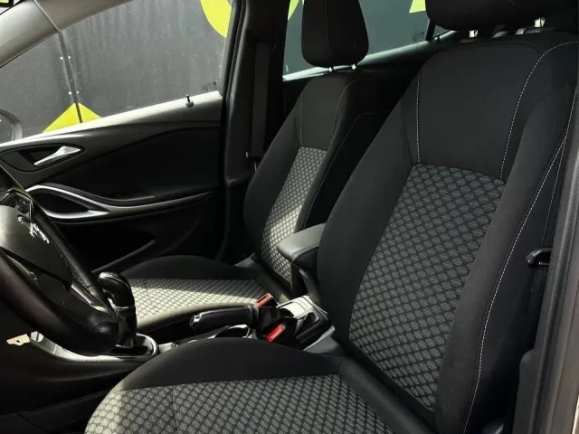 Opel Astra - фото 4