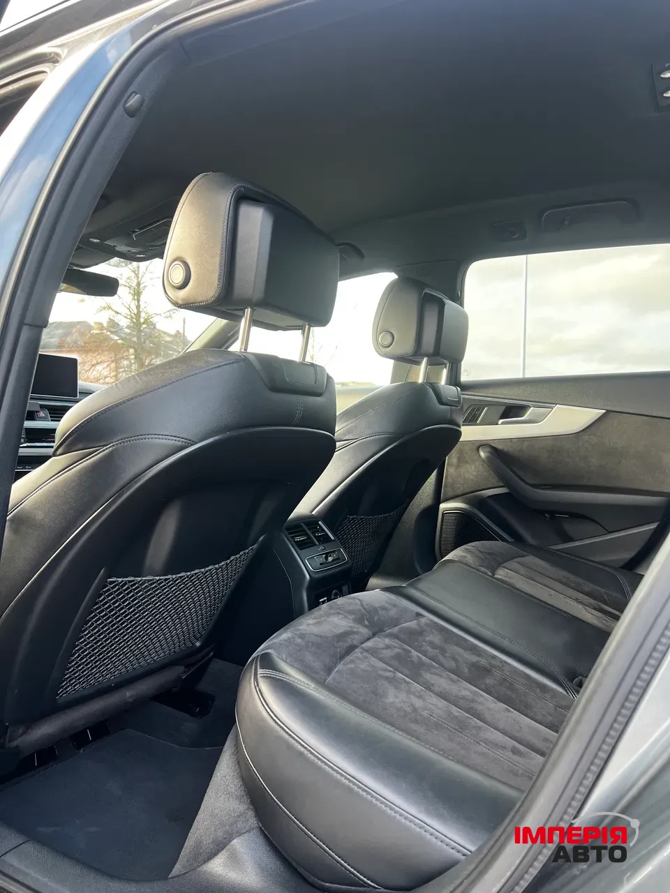 Audi A4 - фото 16