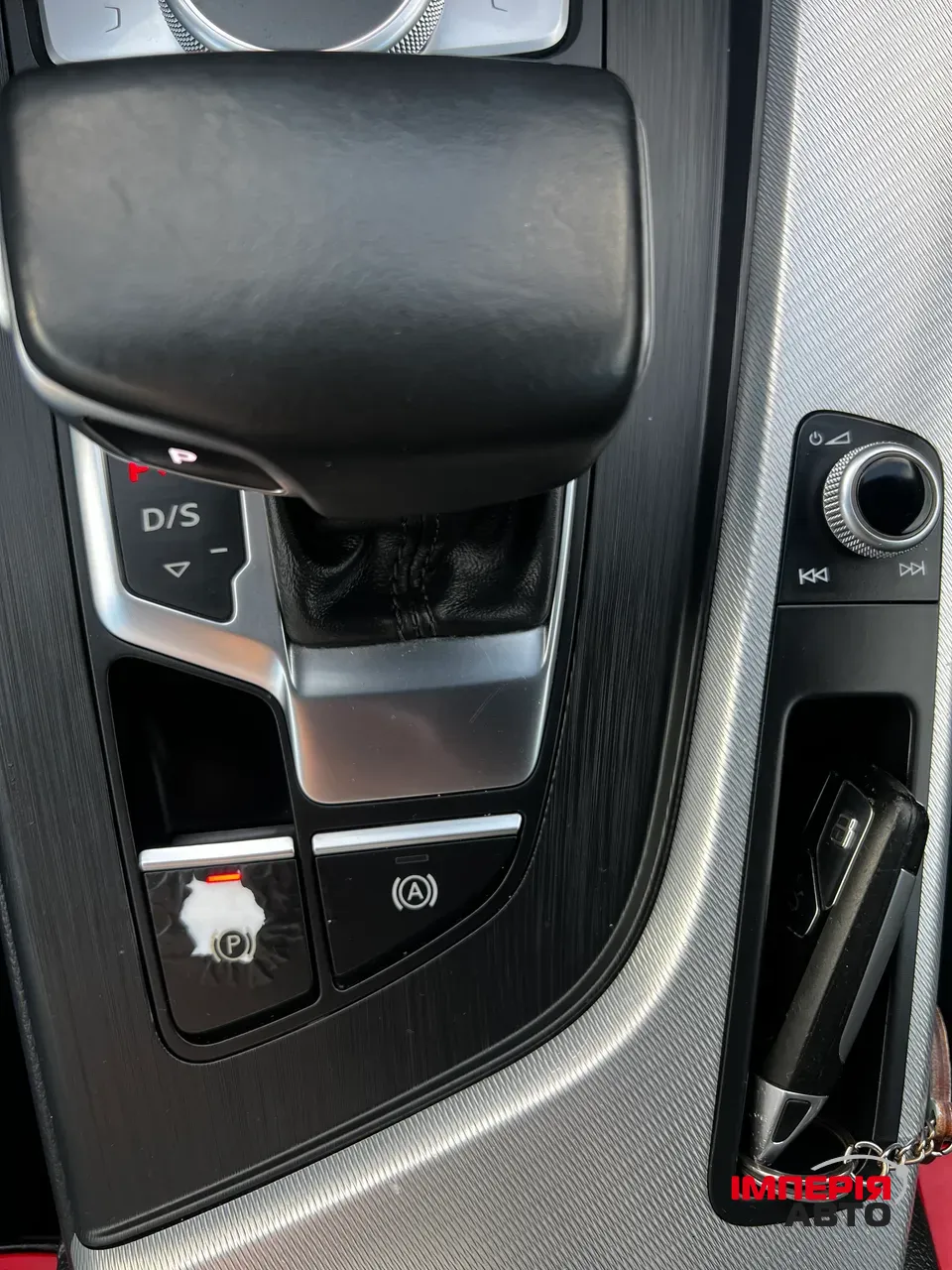 Audi A4 - фото 26