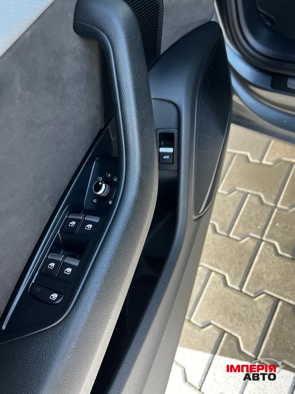 Audi A4 - фото 19